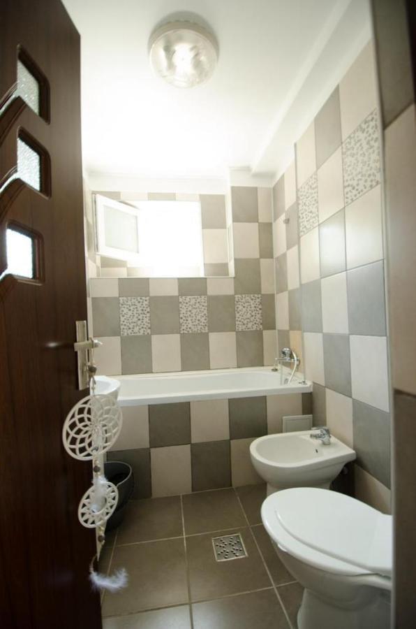 Bright Apartment Near Cismigiu And Old Town Bukarest Kültér fotó